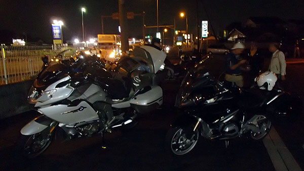 セブンイレブン越谷平方山谷店の駐車場